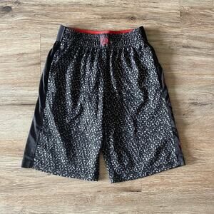 Boys Marvel Avengers Shorts Size 8